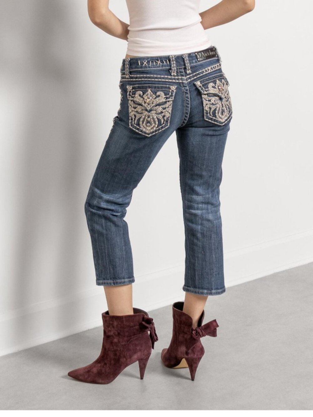 Y2K Capri Jeans, Low Rise Sequin Straight Leg, Size 5 - Picture 3 of 16